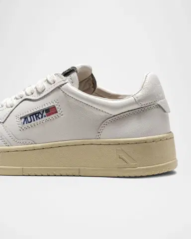 Autry Medalist Low-Top Bicolor Leather Sneakers | Thumbnail 3 Autry Medalist Low-Top Bicolor Leather Sneakers | Thumbnail 3