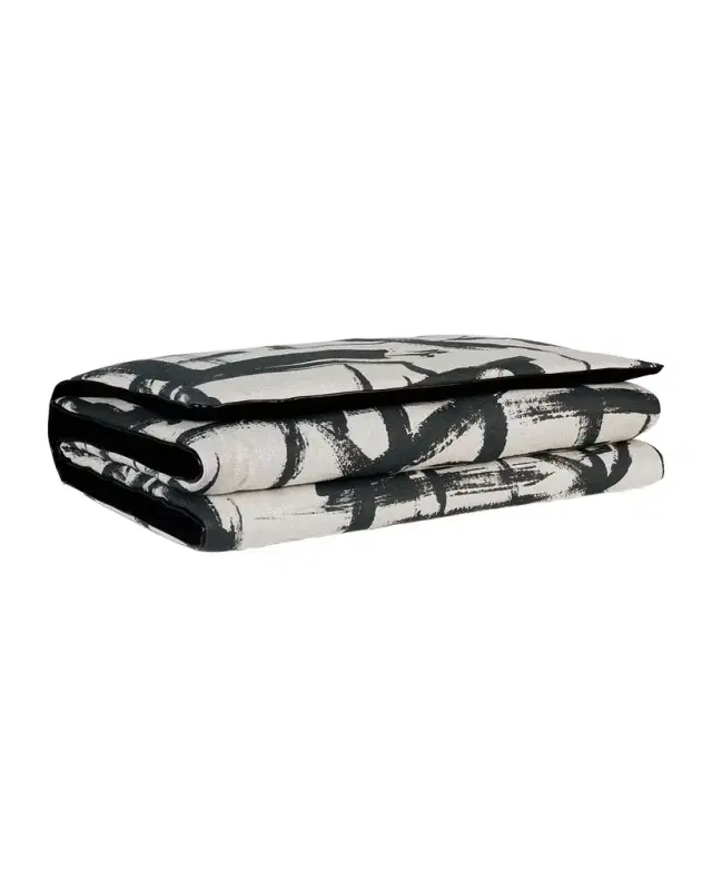 Eastern Accents Zelda Graphic Bed Scarf