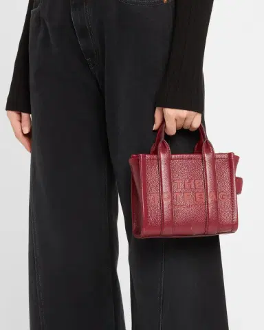 Marc Jacobs The Leather Crossbody Tote Bag | Thumbnail 46 Marc Jacobs The Leather Crossbody Tote Bag | Thumbnail 46