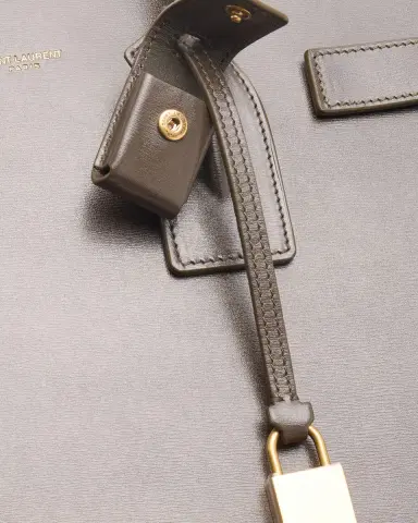 Saint Laurent Sac De Jour Small Top-Handle Bag in Smooth Leather | Thumbnail 5 Saint Laurent Sac De Jour Small Top-Handle Bag in Smooth Leather | Thumbnail 5