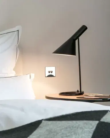 Louis Poulsen AJ 22" Adjustable Table Lamp | Thumbnail 4