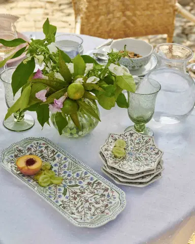 Juliska Villa Seville Scalloped Side/Cocktail Plates, Set of 4 | Thumbnail 3