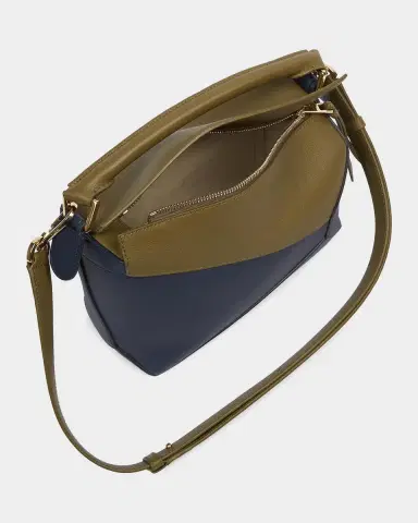 Loewe Puzzle Edge Small Top-Handle Bag in Bicolor Leather | Thumbnail 19 Loewe Puzzle Edge Small Top-Handle Bag in Bicolor Leather | Thumbnail 19