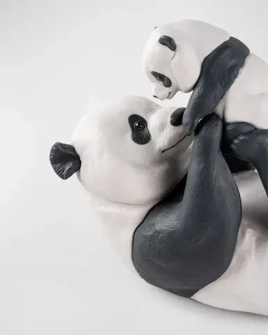 Lladro Mommy Panda | Thumbnail 5