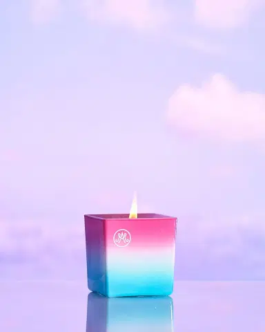 Amanda de Montal Sunrise Lys Magicus Scented Candle, 190g | Thumbnail 2 Amanda de Montal Sunrise Lys Magicus Scented Candle, 190g | Thumbnail 2