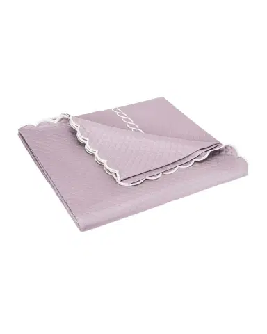 Matouk Classic Chain Scallop Matelasse Full/Queen Coverlet | Thumbnail 1 Matouk Classic Chain Scallop Matelasse Full/Queen Coverlet | Thumbnail 1
