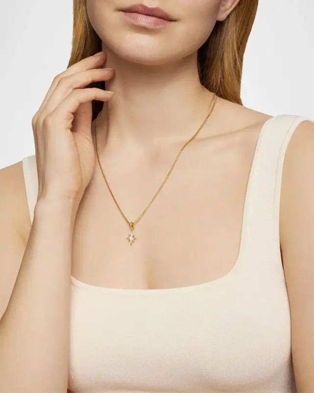 North Star Pendant with Diamonds in 18K Gold, 15mm