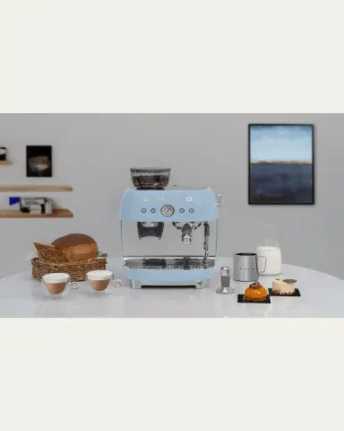 Smeg Semi-Automatic Espresso Machine | Thumbnail 5 Smeg Semi-Automatic Espresso Machine | Thumbnail 5