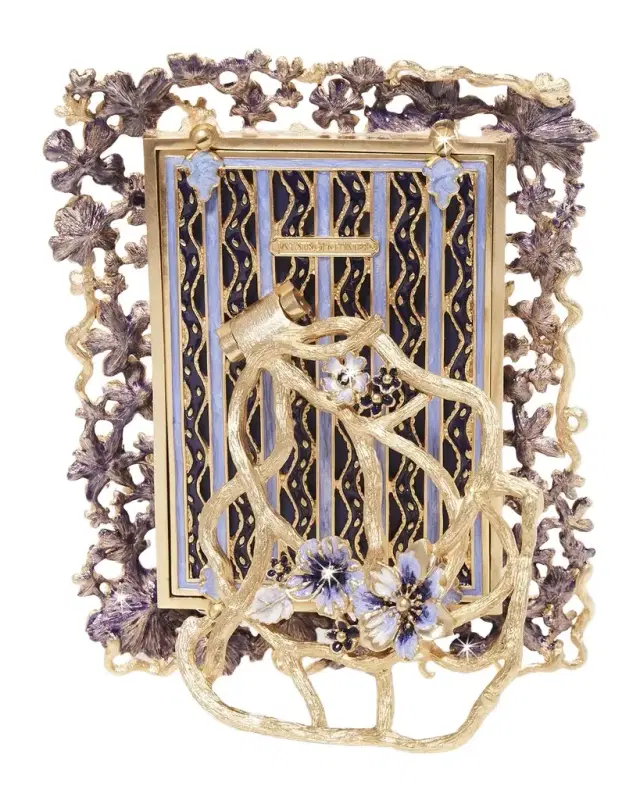 Leartes Frame