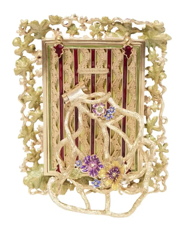 Leartes Frame