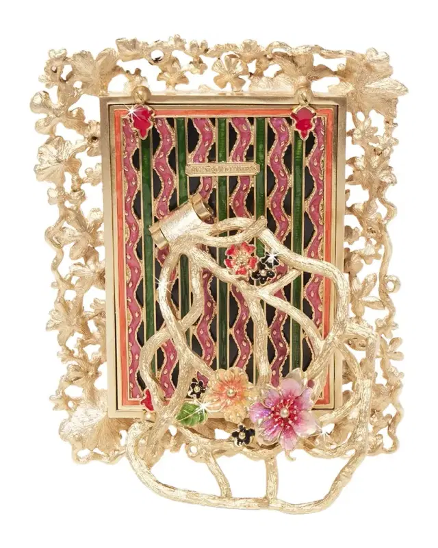 Leartes Frame