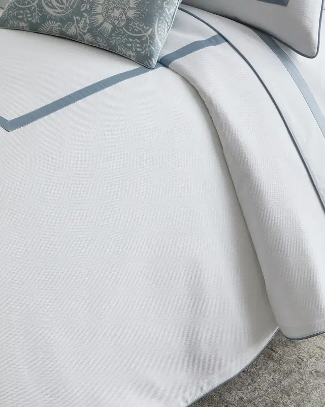 Louise Pique Coverlet, KING