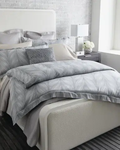 Sferra Piuma King Duvet | Thumbnail 1