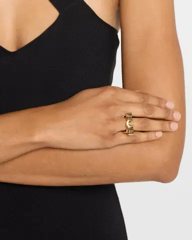 Versace Medusa Bow Ring | Thumbnail 2
