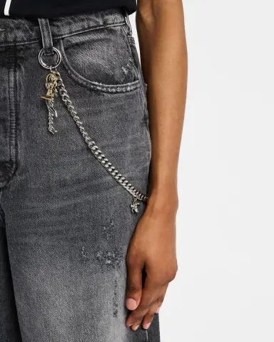 Marc Jacobs Charm Chain Oversized Wide-Leg Jeans | Thumbnail 5 Marc Jacobs Charm Chain Oversized Wide-Leg Jeans | Thumbnail 5