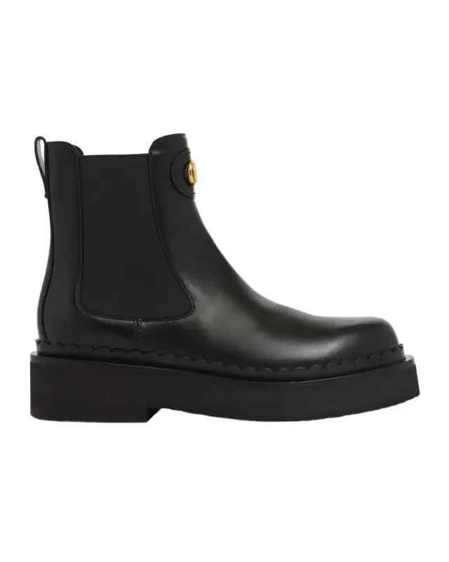 VLogo Signature Leather Beatle Chelsea Boots