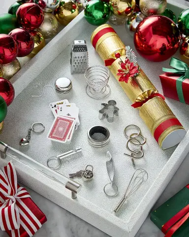 Robin Reed Golden Poinsettia Christmas Crackers, Set of 6 | Thumbnail 2