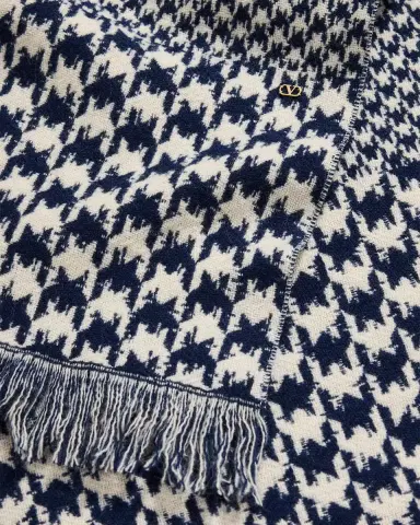 Valentino Garavani Houndstooth Jacquard Knit Scarf | Thumbnail 4 Valentino Garavani Houndstooth Jacquard Knit Scarf | Thumbnail 4