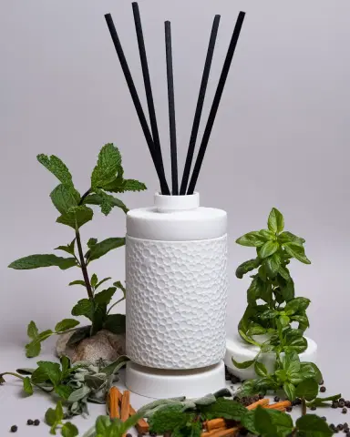 Van Dang Fragrances Veldt Diffuser, 9.3 oz. | Thumbnail 3