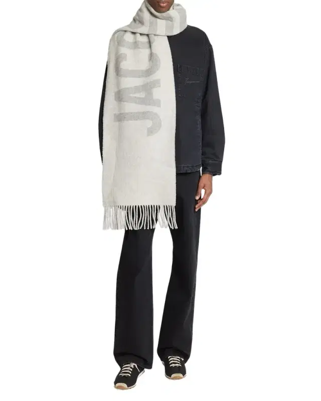 Jacquard Logo Wool Scarf