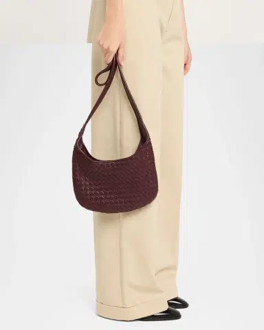Bottega Veneta Leather Shoulder Bag | Thumbnail 19