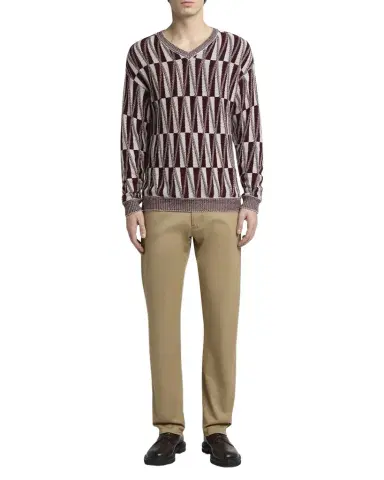 Giorgio Armani Men's Jacquard Stitch Cashmere Blend V-Neck Sweater | Thumbnail 1 Giorgio Armani Men's Jacquard Stitch Cashmere Blend V-Neck Sweater | Thumbnail 1