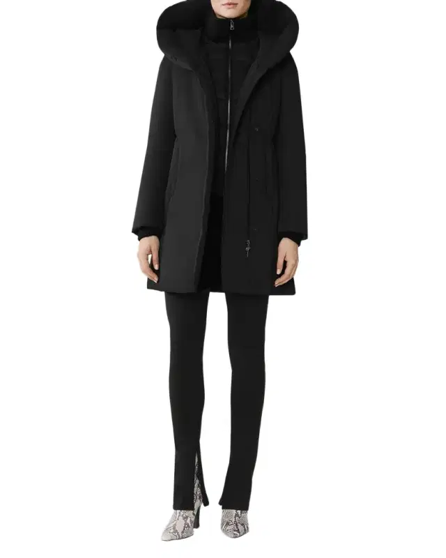 Camelia-U Hooded Down Parka