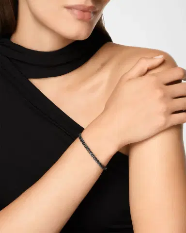 David Yurman Sculpted Cable Flex Bracelet with Black Diamonds in 18K Gold, 5mm | Thumbnail 1