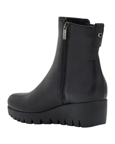 La Canadienne Teagan Waterproof Leather Ankle Boots | Thumbnail 1 La Canadienne Teagan Waterproof Leather Ankle Boots | Thumbnail 1
