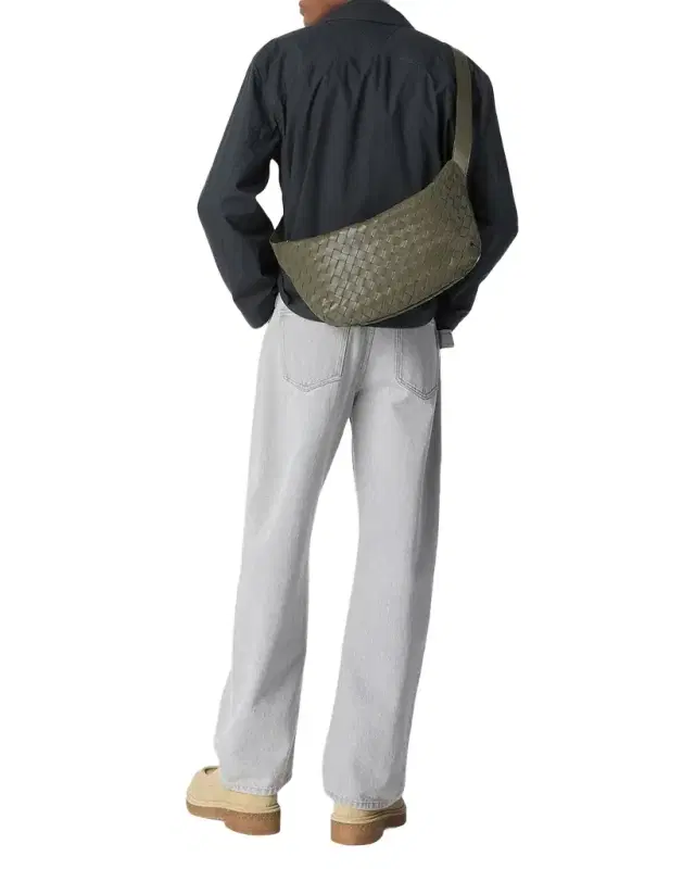 Bottega Veneta Men 's Intrecciato Leather Sling Bag