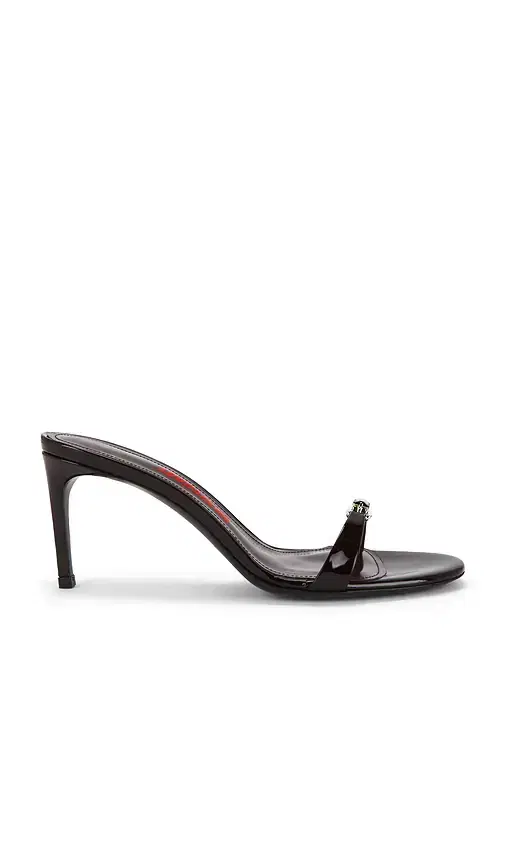 Lucasheva Amelie Heel