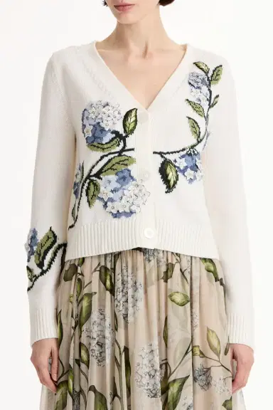 Oscar de la Renta Porcelain Flower V Neck Cardigan | Thumbnail 4