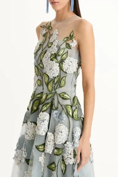 Oscar de la Renta Sleeveless Porcelain Flower Gown | Thumbnail 3