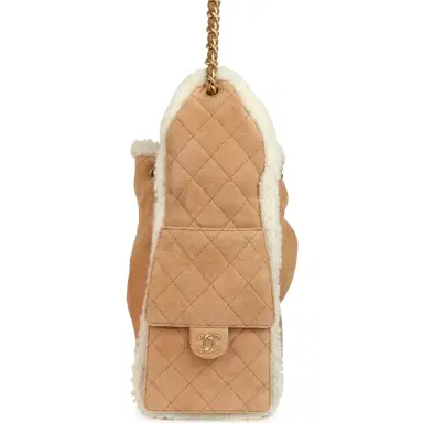 Chanel Chanel Medium 25 Hobo Bag Beige Suede and White Shearling Antique Gold Hardware | Thumbnail 5 Chanel Chanel Medium 25 Hobo Bag Beige Suede and White Shearling Antique Gold Hardware | Thumbnail 5