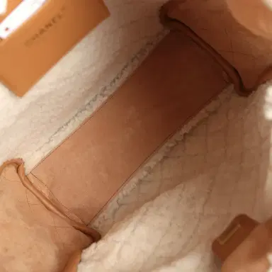 Chanel Chanel Medium 25 Hobo Bag Beige Suede and White Shearling Antique Gold Hardware | Thumbnail 9 Chanel Chanel Medium 25 Hobo Bag Beige Suede and White Shearling Antique Gold Hardware | Thumbnail 9