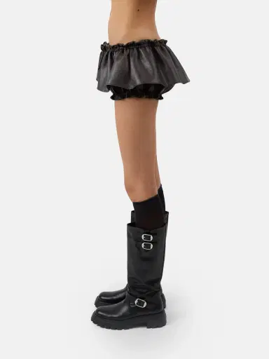 Aknvas The Aja bloomer skirt in vegan leather | Thumbnail 3
