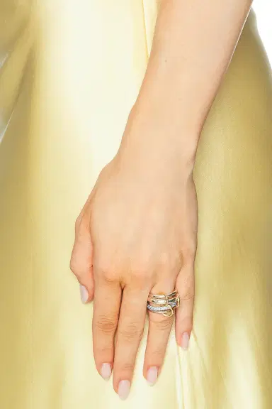 Spinelli Kilcollin Janssen Blue Ombre Ring | Thumbnail 2 Spinelli Kilcollin Janssen Blue Ombre Ring | Thumbnail 2