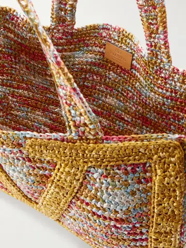 Valentino Garavani Viva Superstar Crocheted Raffia Tote | Thumbnail 6 Valentino Garavani Viva Superstar Crocheted Raffia Tote | Thumbnail 6