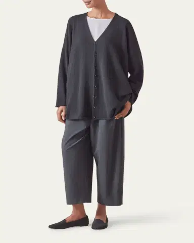 Eskandar A-Line V Neck Cashmere Cardigan (Long Length) | Thumbnail 2