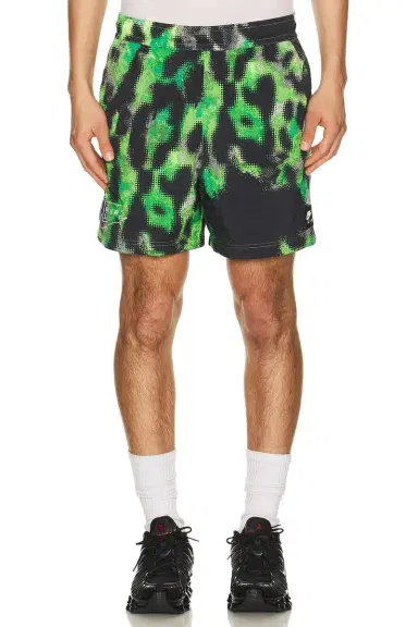 Nike Woven Shorts | Thumbnail 1 Nike Woven Shorts | Thumbnail 1