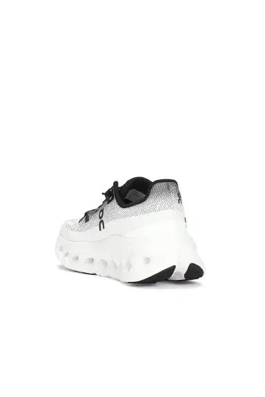 On Cloudtilt Sneaker | Thumbnail 3 On Cloudtilt Sneaker | Thumbnail 3