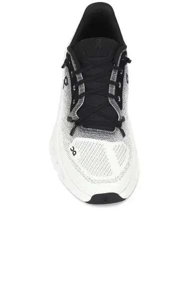 On Cloudtilt Sneaker | Thumbnail 4 On Cloudtilt Sneaker | Thumbnail 4