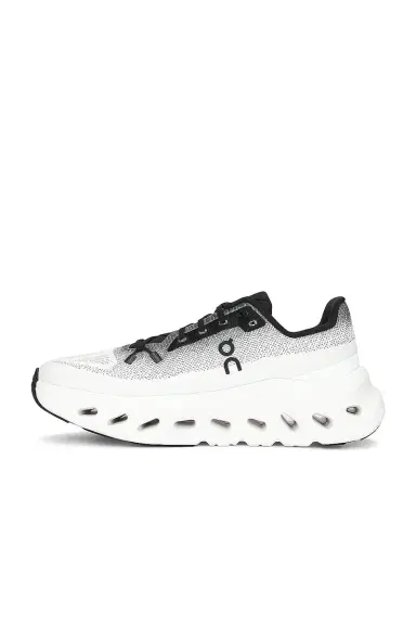 On Cloudtilt Sneaker | Thumbnail 5 On Cloudtilt Sneaker | Thumbnail 5