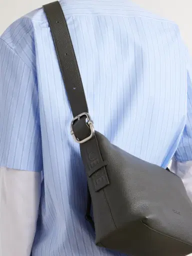 Loewe Loop Full-Grain Leather Messenger Bag - Men | Thumbnail 6