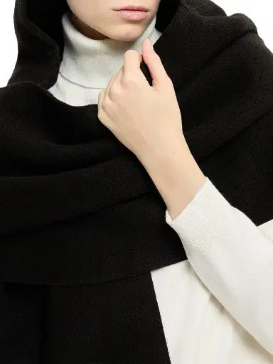 Brunello Cucinelli Women's Hooded Wool and Cashmere Knit Scarf - Black | Thumbnail 2
