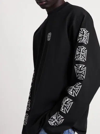 Vetements Logo-Print Cotton-Jersey T-Shirt - Men | Thumbnail 4 Vetements Logo-Print Cotton-Jersey T-Shirt - Men | Thumbnail 4