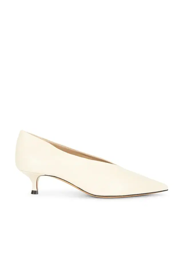 LE MONDE BÉRYL Babouche Leather Kitten Heel