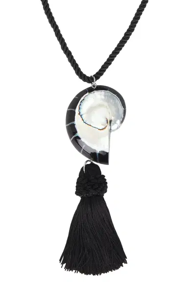 Julietta Nautilus Necklace | Thumbnail 4