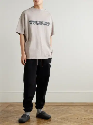 Fear of God Essentials 90s Oversized Logo-Print Cotton-Jersey T-Shirt - Men | Thumbnail 2
