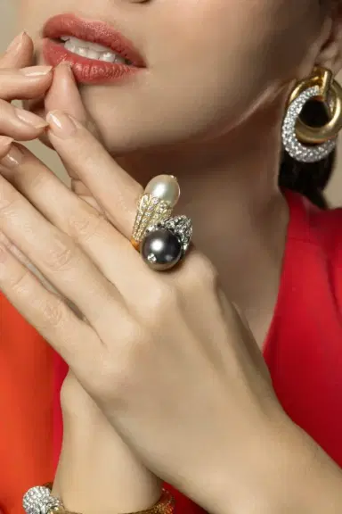 DAVID WEBB Diamond Pearl Flower Bud Crossover Ring | Thumbnail 4